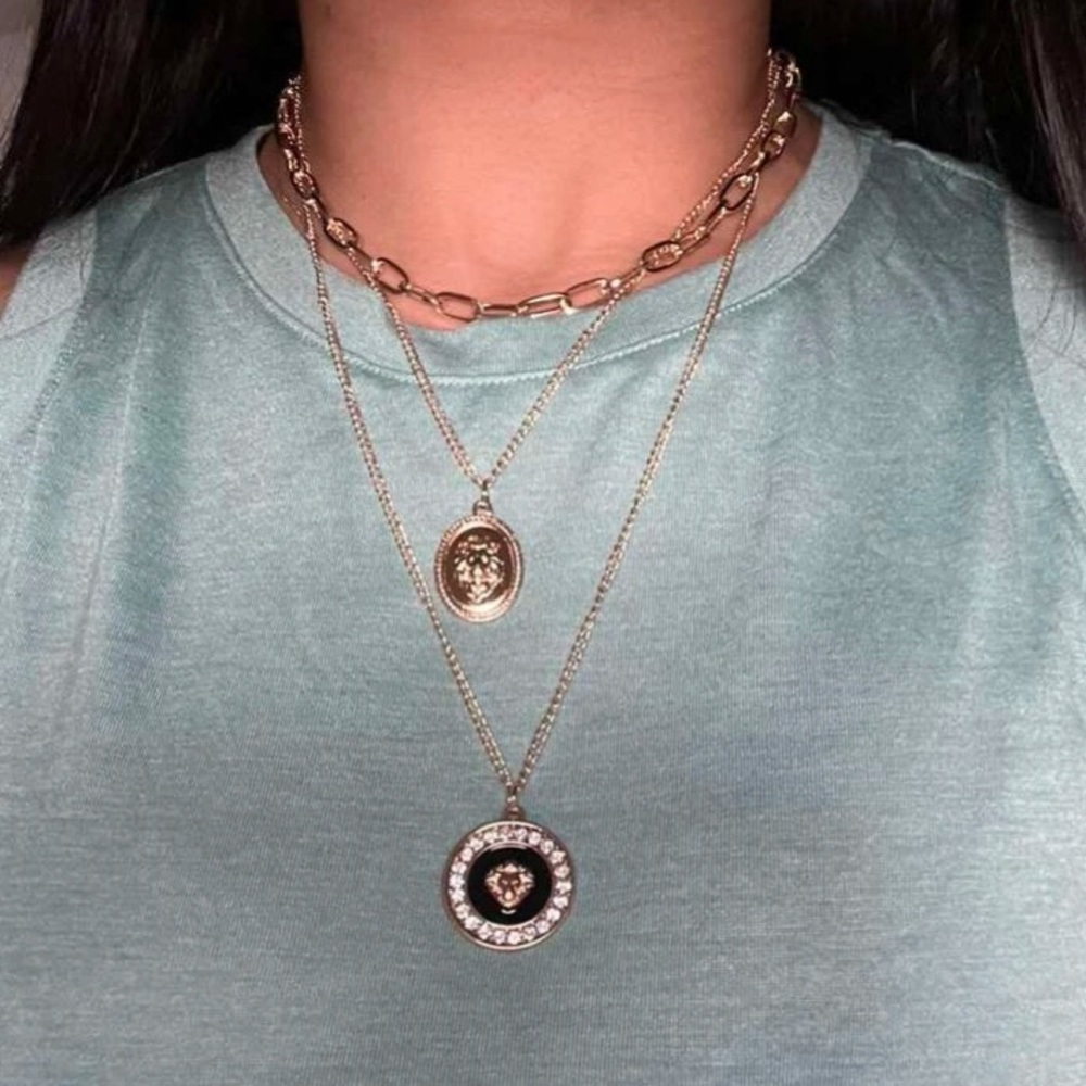 90’s Style Glam Triple Layer Gold & Black Lionhead Medallion Necklace - Picture 5 of 8